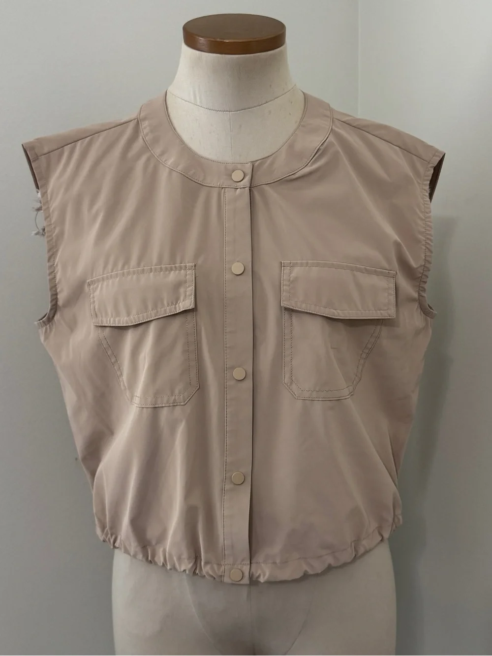 Zara Medium Lightweight Utility Vest ~ Pockets Snap‎ Front Cinch Waist